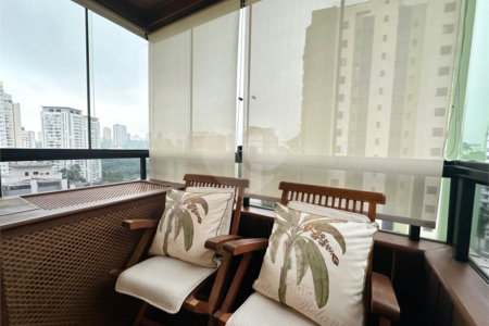 Apartamento à venda com 4 quartos, sendo 3 suítes,  em Vila Andrade, São Paulo, SP