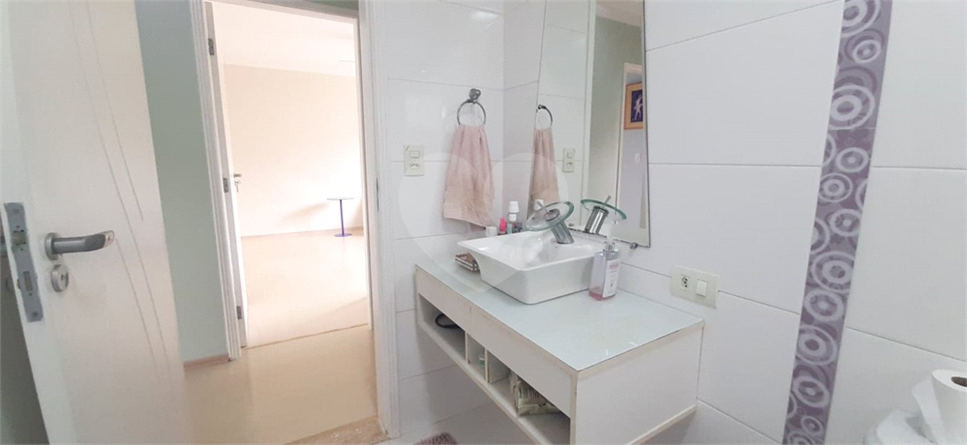 Sobrado à venda com 4 quartos, sendo 2 suítes, em Barro Branco (zona Norte), São Paulo, SP