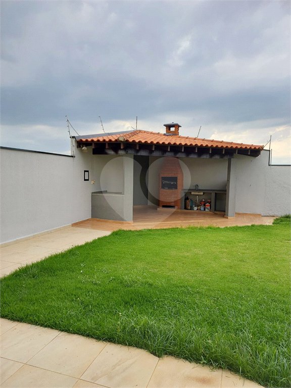 Sobrado à venda com 3 quartos, sendo 1 suíte,  em Jardim Regina, Indaiatuba, SP