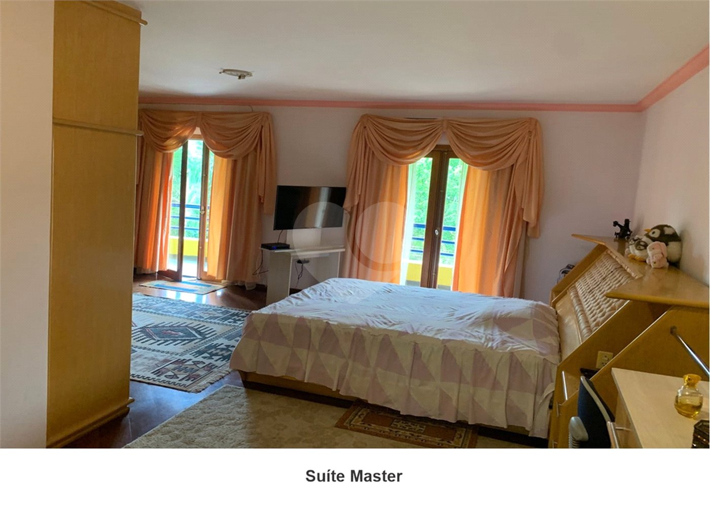 Casa à venda com 4 quartos, sendo 2 suítes, no condomínio Aruã, Mogi das Cruzes - SP