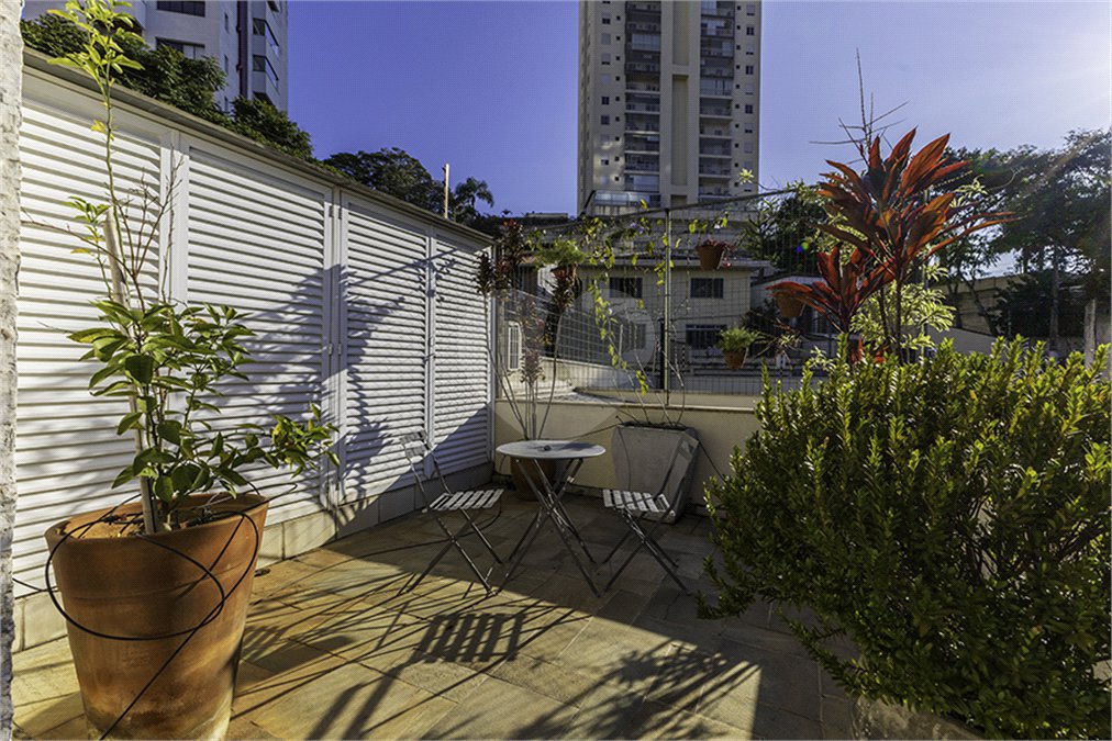 Sobrado à venda com 3 quartos, sendo 1 suíte, em Vila Ipojuca, São Paulo, SP