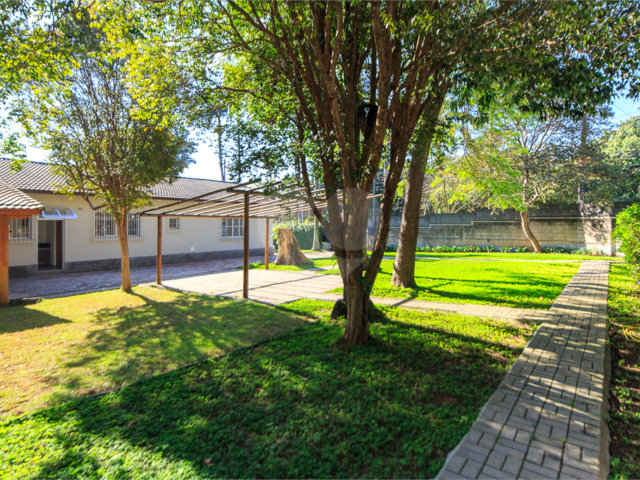 Casa Térrea à venda com 3 quartos, sendo 1 suíte,  em Alto da Boa Vista, São Paulo, SP