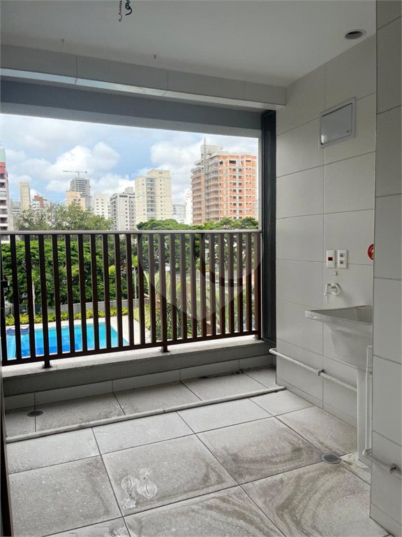Apartamento à venda com 3 quartos, sendo 1 suíte, em Brooklin Novo, São Paulo, SP