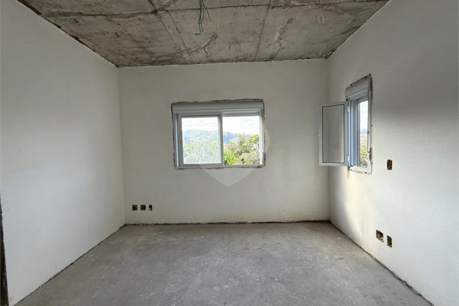 Casa à venda com 3 suítes no condomínio Residencial Floresta, São Paulo - SP