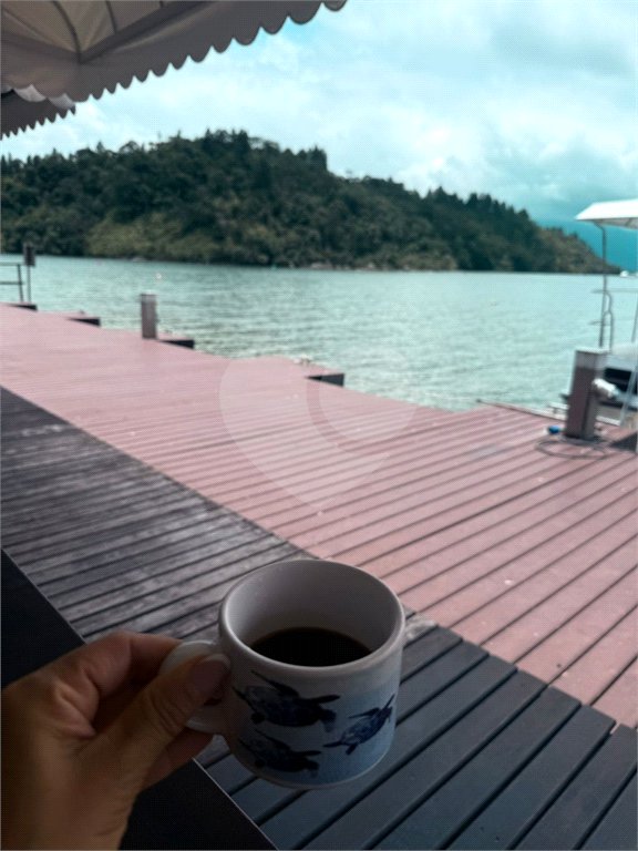 Apartamento à venda com 1 suíte em Ponta da Cruz, Angra dos Reis, RJ