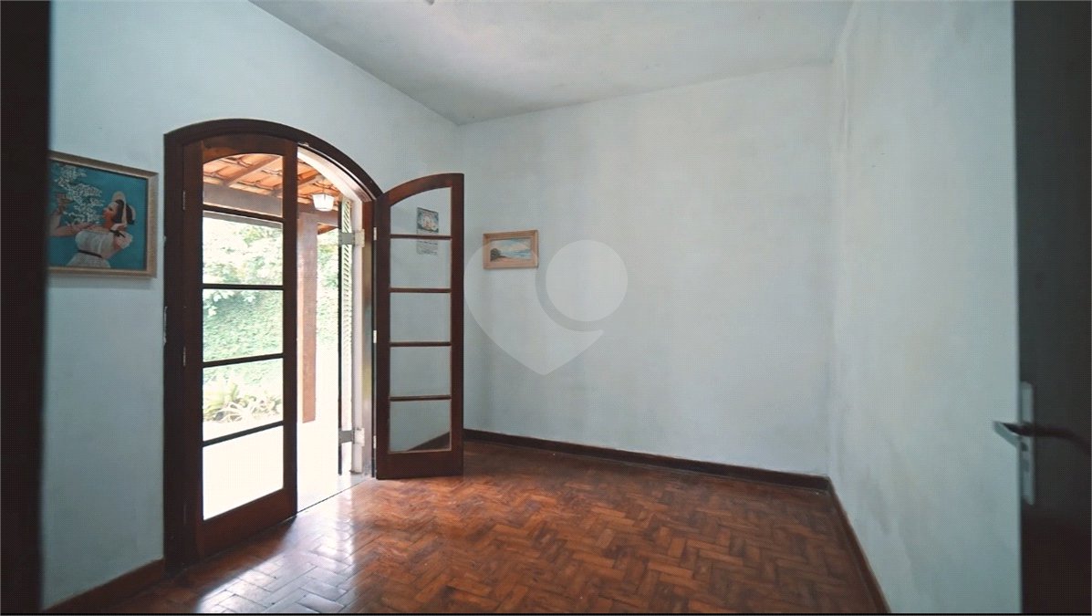 Terreno à venda com 6 quartos no condomínio Quinta dos Lagos, Cotia - SP