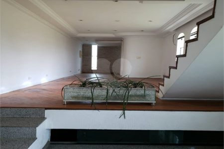 Sobrado à venda com 3 quartos, sendo 1 suíte, em Vila Maria Alta, São Paulo, SP