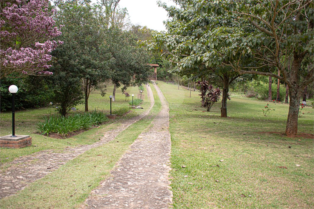 Sítio à venda com 4 quartos, sendo 2 suítes, em Jardim Guaçu, São Roque, SP