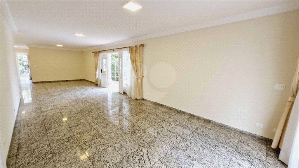 Casa à venda com 4 suítes no condomínio Jardim Vitória Régia, São Paulo - SP