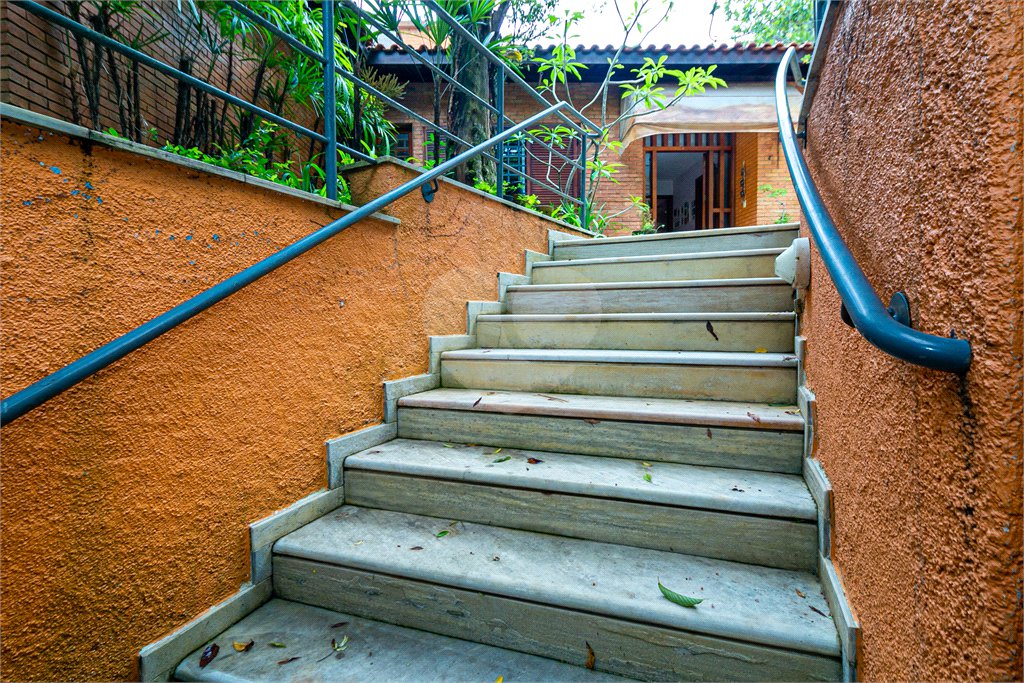 Casa à venda com 4 quartos, sendo 1 suíte, em Jardim Marajoara, São Paulo, SP