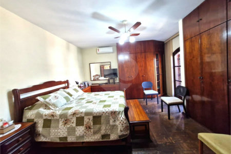 Casa à venda com 4 quartos, sendo 1 suíte, em Alto da Boa Vista, São Paulo, SP