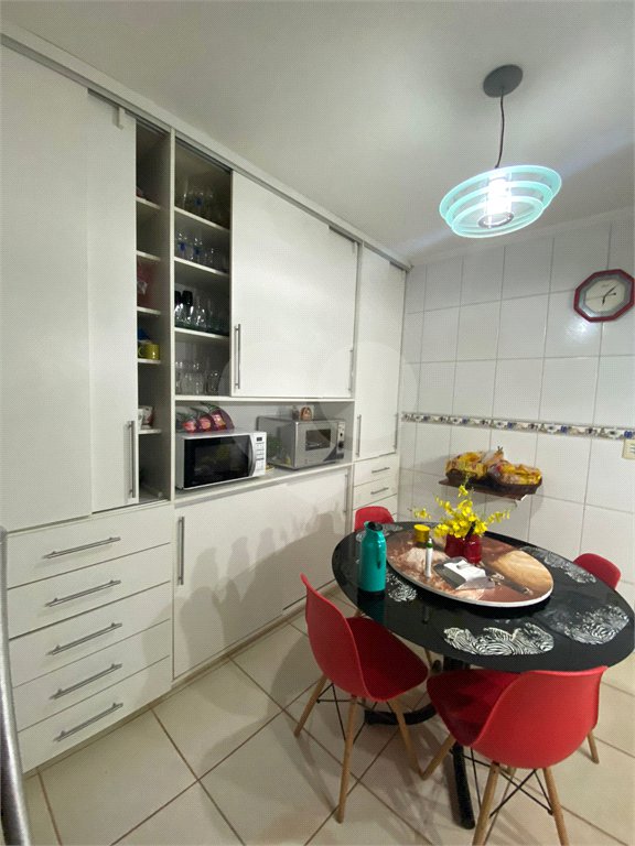 Sobrado à venda com 6 quartos, sendo 4 suítes,  em Retiro das Fontes, Atibaia, SP