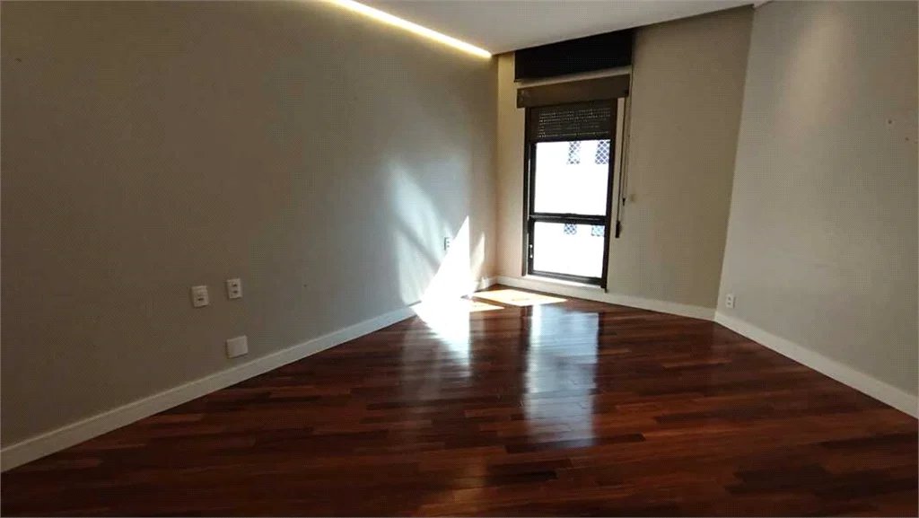 Duplex para alugar com 3 suítes em Real Parque, São Paulo, SP