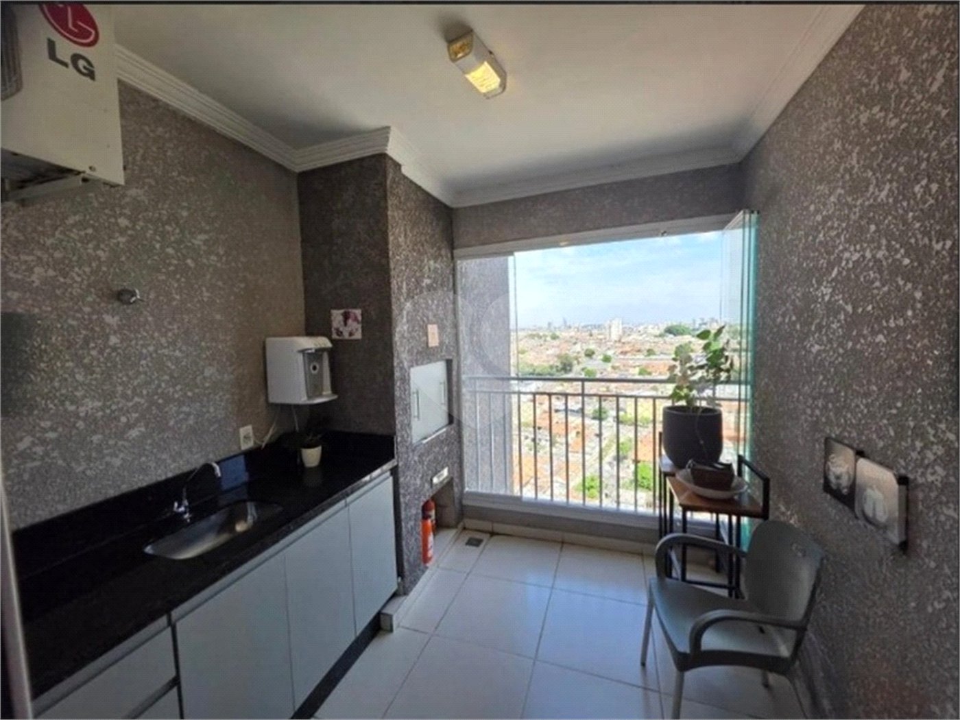 Apartamento à venda com 3 quartos, sendo 1 suíte, em Jardim Piratininga, Sorocaba, SP