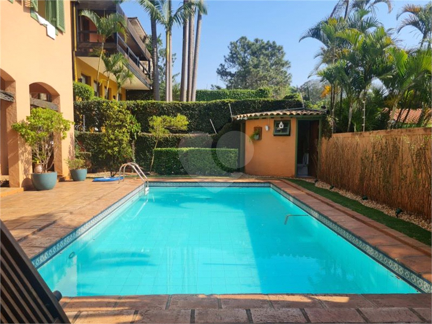 Casa à venda com 5 quartos, sendo 2 suítes,  em Jardim Morumbi, São Paulo, SP