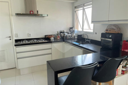 Apartamento à venda com 3 suítes em Jardim Monte Kemel, São Paulo, SP