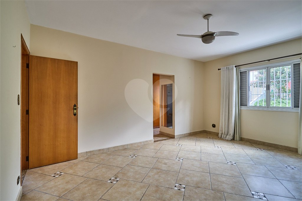 Sobrado à venda com 4 quartos, sendo 1 suíte, em Brooklin Velho, São Paulo, SP
