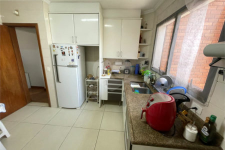 Apartamento à venda com 3 quartos, sendo 1 suíte, em Parque Bairro Morumbi, São Paulo, SP