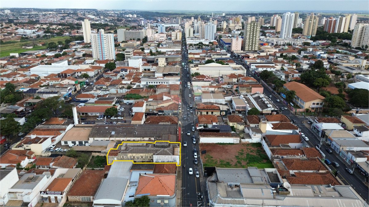 Prédio à venda no Centro, Araraquara, SP