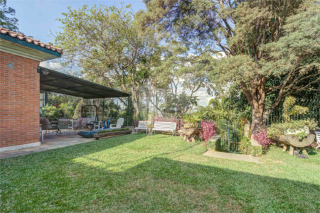 Casa à venda com 6 quartos, sendo 4 suítes, em Guarapiranga, São Paulo, SP