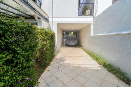 Casa à venda com 4 quartos, sendo 3 suítes, em Brooklin, São Paulo, SP