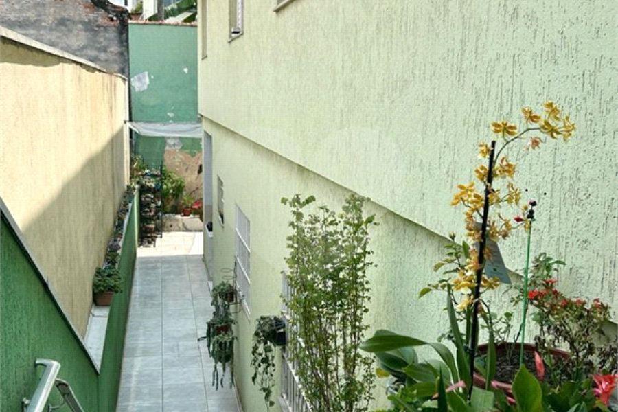 Casa à venda com 5 quartos, sendo 1 suíte, em Vila Mazzei, São Paulo, SP