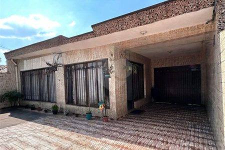 Casa Térrea à venda com 4 quartos em Vila Vitório Mazzei, São Paulo, SP