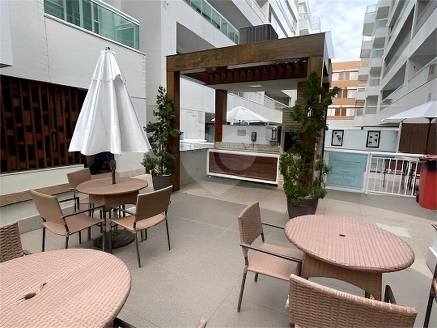 Apartamento à venda com 3 quartos, sendo 1 suíte, em São Bento, Cabo Frio, RJ