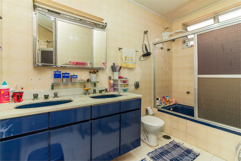 Sobrado à venda com 4 quartos, sendo 1 suíte, em Tremembé, São Paulo, SP