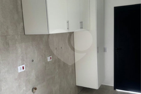 Casa à venda com 4 suítes no condomínio Figueira Garden, Atibaia - SP