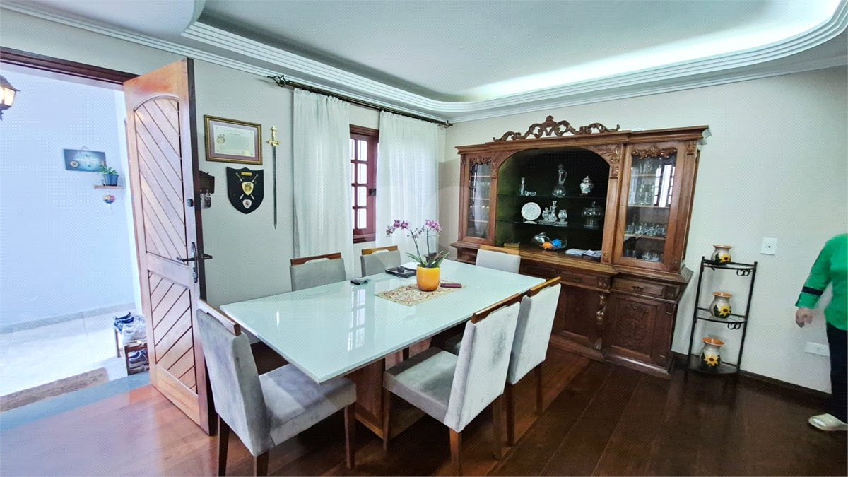 Casa à venda com 3 suítes em Jardim das Vertentes, São Paulo, SP