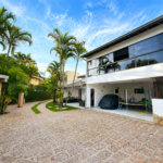 Casa à venda com 5 suítes no condomínio Parque Village Castelo, Itu - SP