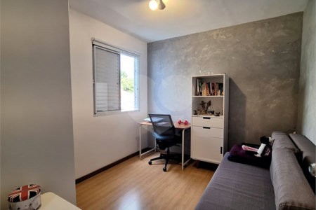 Casa à venda com 3 quartos, sendo 1 suíte, no condomínio Smallville, São Paulo - SP