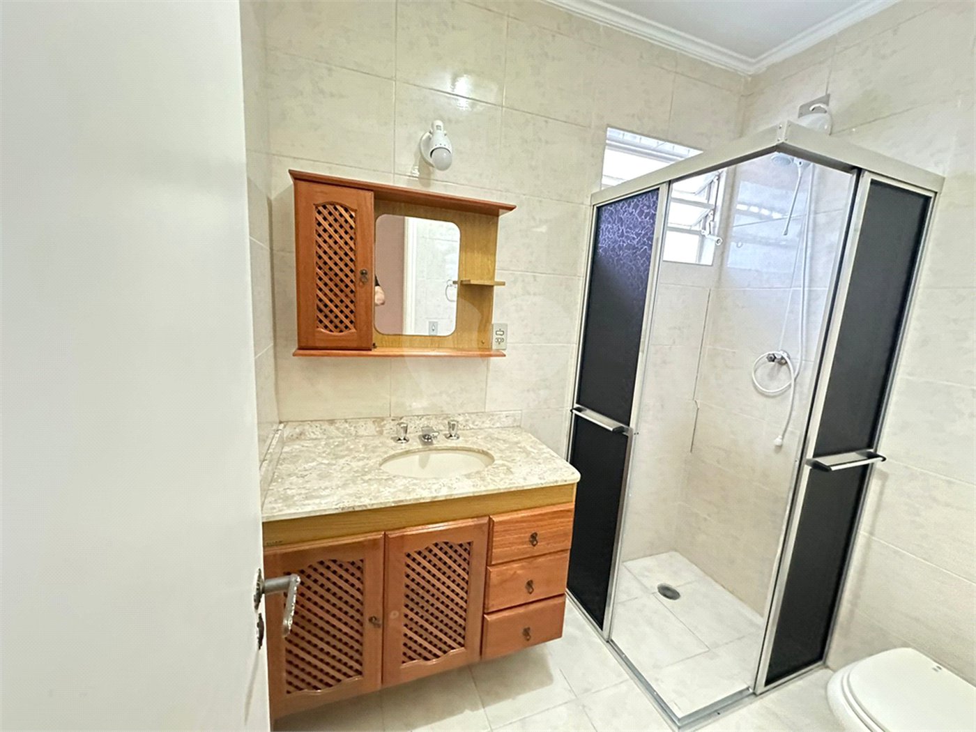 Casa à venda com 3 quartos, sendo 1 suíte, em Jardim Trussardi, São Paulo, SP