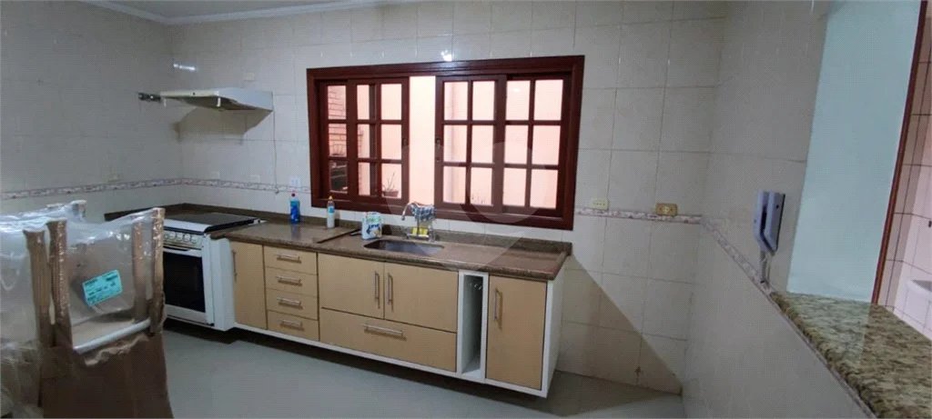 Casa à venda com 3 quartos, sendo 1 suíte, no condomínio Residencial Gabriela, São Paulo - SP