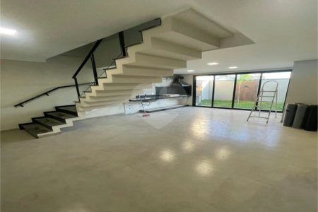 Casa à venda com 3 quartos, sendo 1 suíte, no condomínio Vila Paraty, Indaiatuba - SP