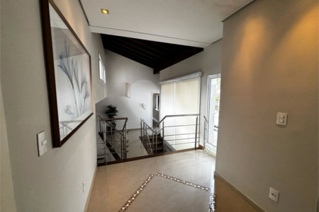 Casa à venda com 4 quartos, sendo 3 suítes,  em Vila Oliveira, Mogi das Cruzes, SP