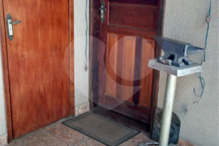 Sobrado à venda com 3 quartos, sendo 1 suíte, em Jardim Suzano, Suzano, SP