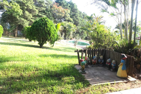 Chácara à venda com 4 quartos, sendo 1 suíte,  em Monterrey, Louveira, SP