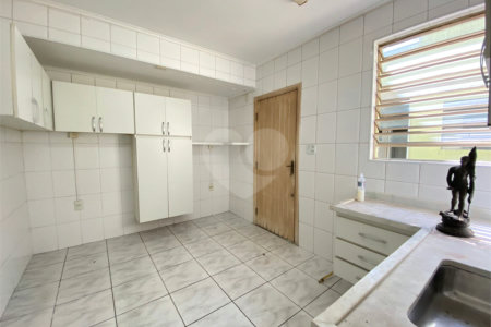 Casa à venda com 3 quartos, sendo 1 suíte, em Planalto Paulista, São Paulo, SP