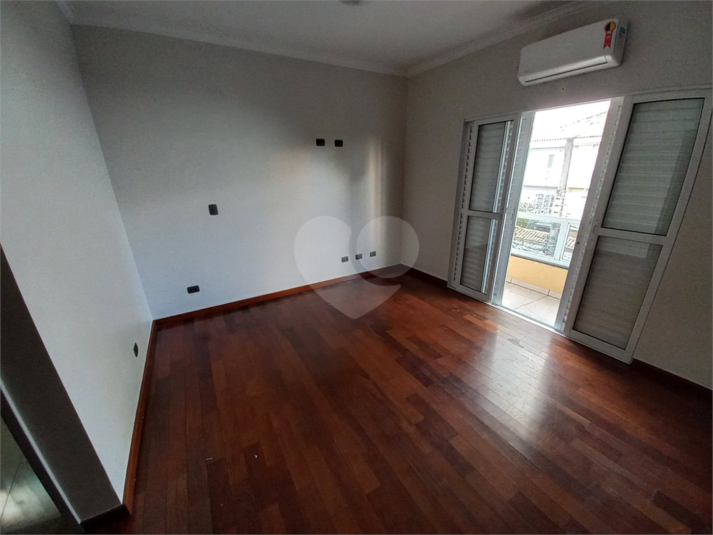 Sobrado à venda com 3 quartos, sendo 1 suíte, em Lar São Paulo, São Paulo, SP
