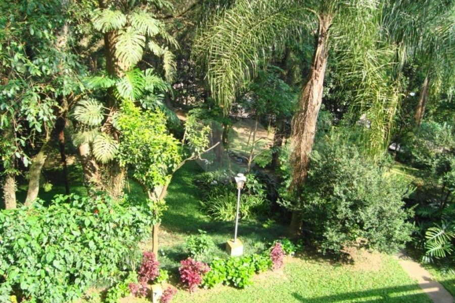 Casa à venda com 3 quartos, sendo 2 suítes, no condomínio Jardim Ibiratiba, São Paulo - SP