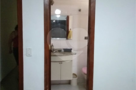Sobrado à venda com 3 quartos, sendo 1 suíte, em Chora Menino, São Paulo, SP