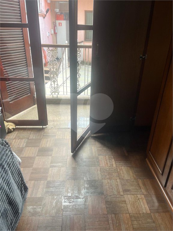 Sobrado à venda com 4 quartos, sendo 1 suíte,  em Jardim Leonor Mendes de Barros, São Paulo, SP