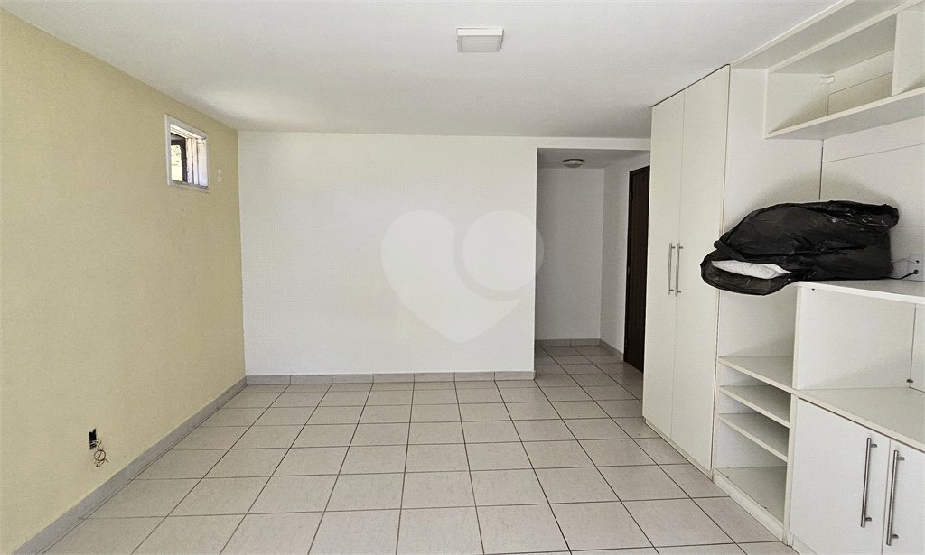 Casa à venda com 7 quartos, sendo 4 suítes,  em Praia Rasa, Armação dos Búzios, RJ