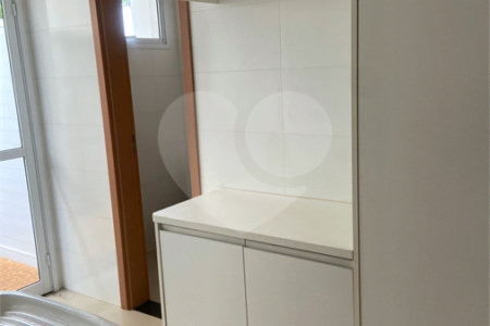 Casa à venda ou para alugar com 3 suítes no condomínio Portal das Tipuanas, Araraquara - SP