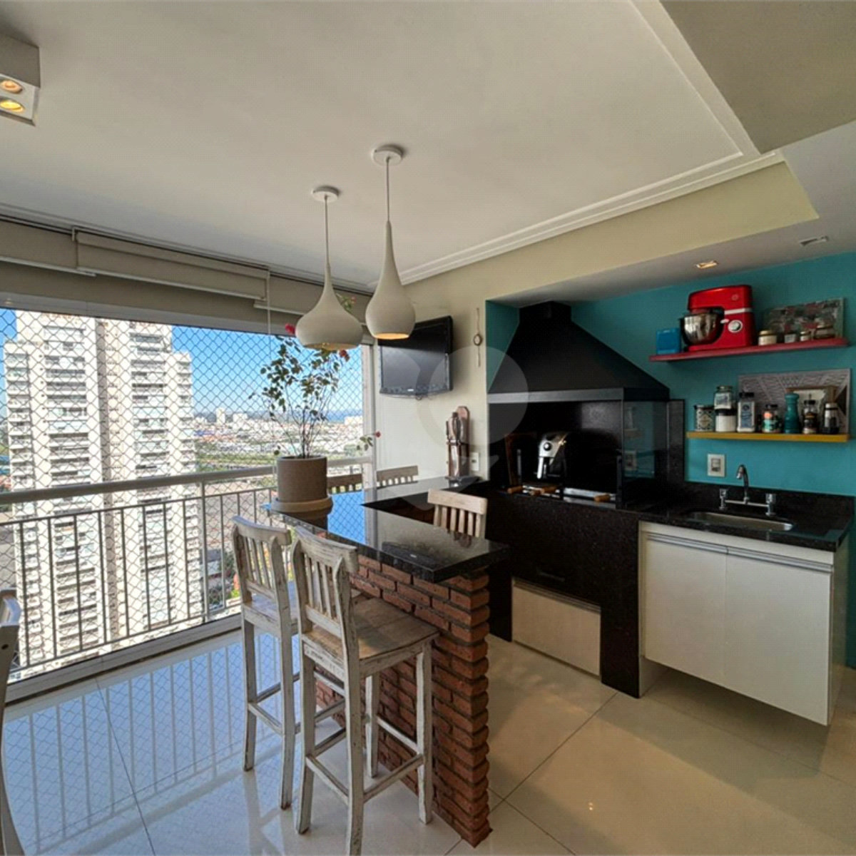 Apartamento à venda com 3 quartos, sendo 1 suíte,  em Santo Amaro, São Paulo, SP