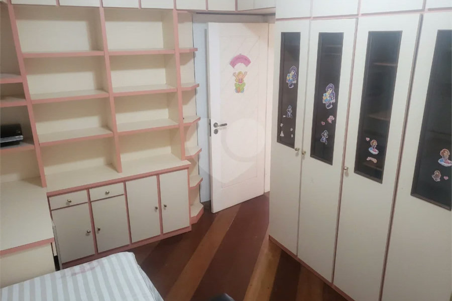 Sobrado à venda com 4 quartos, sendo 2 suítes,  em Tremembé, São Paulo, SP