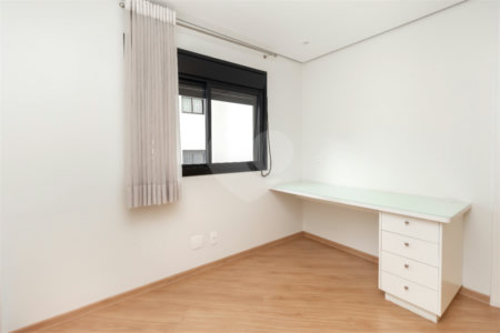 Apartamento à venda com 2 suítes em Campo Belo, São Paulo, SP