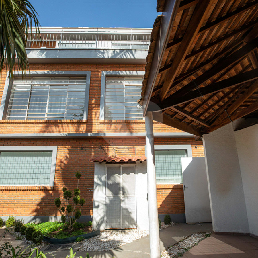 Sobrado à venda ou para alugar com 5 quartos em Alto da Lapa, São Paulo, SP